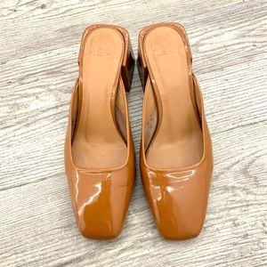 Loq Patent Leather Vale Mules